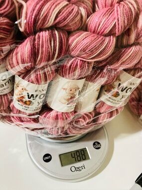 10NWT Fancy Wool Yarn 480+g 85% Australian Wool 10% Camel 🐪 5% Anti-Pilling Fibe